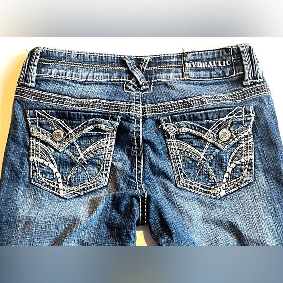 Hydraulic Women's Distressed Blue Jeans Capris Size 5/6 - Picture 13 of 15